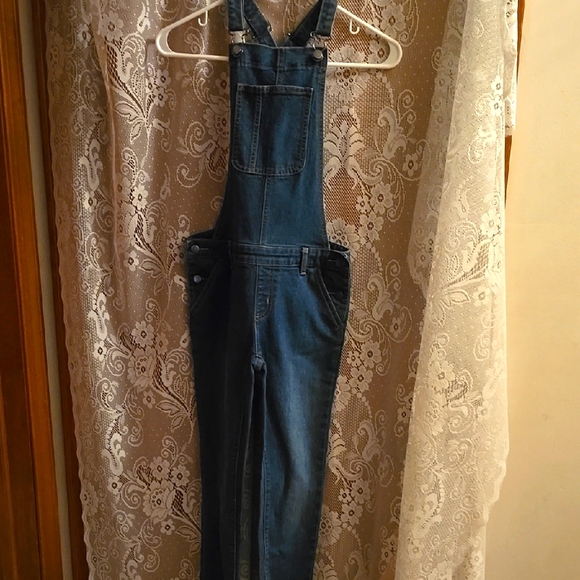 Crazy 8 Kid's Size 10 Denim‎ Jean Adjustable Strap Coveralls Tapered Leg - Picture 1 of 9